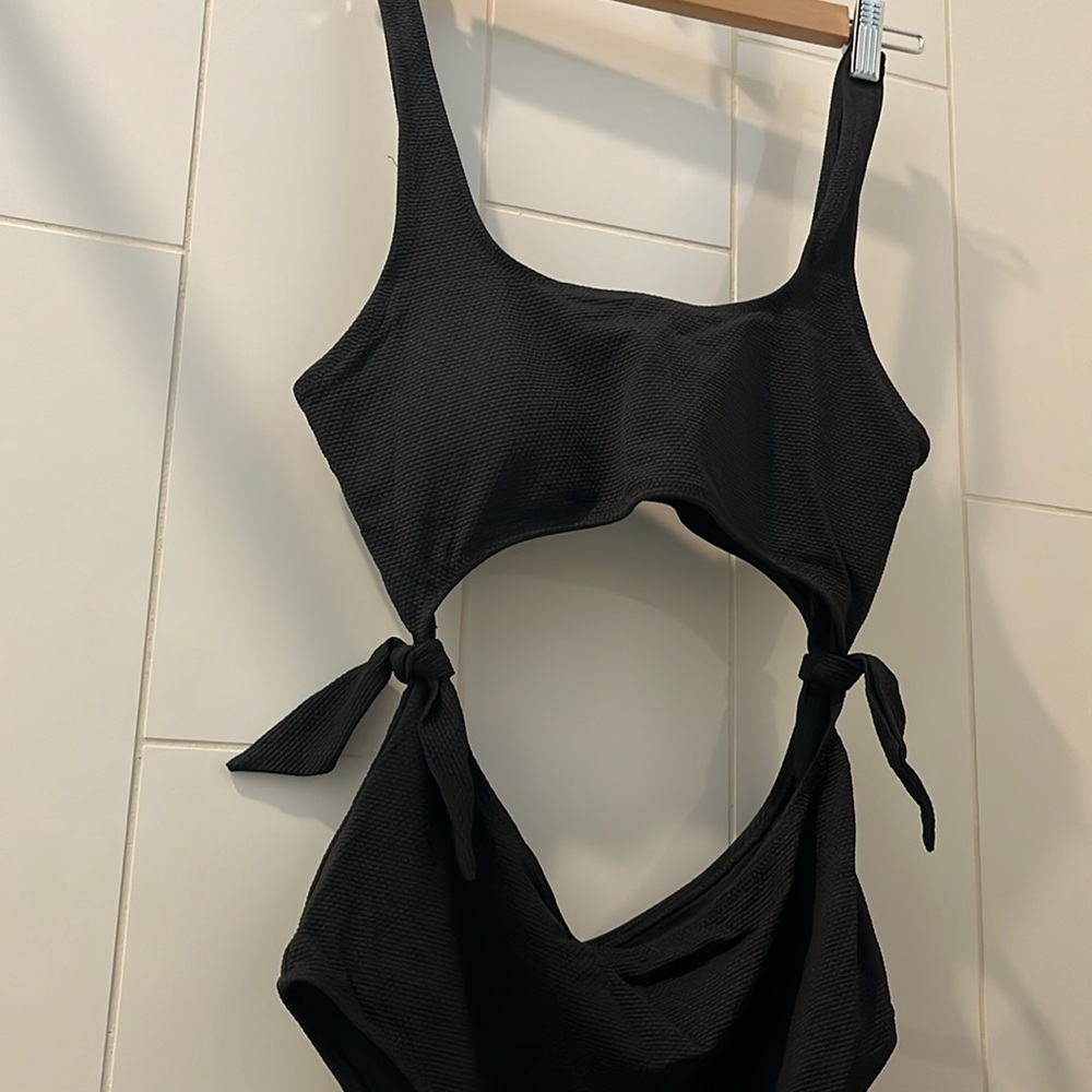 Aerie Swimsuit NWT size L